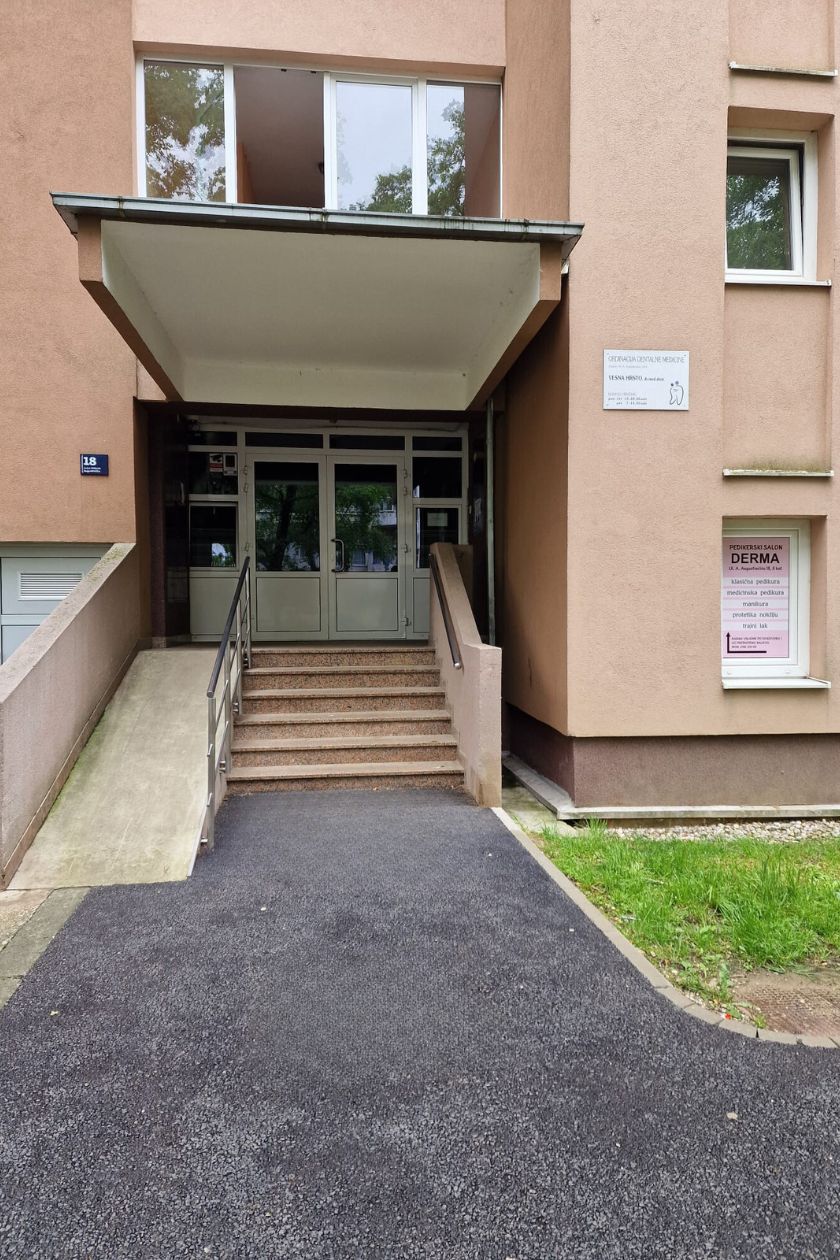 derma pedikerski salon derma slika 2 ulaz u salon
